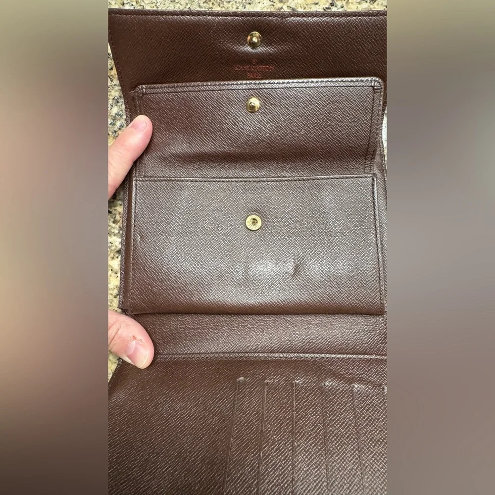 Vintage Louis Vuitton Damier Ebene Button Wallet